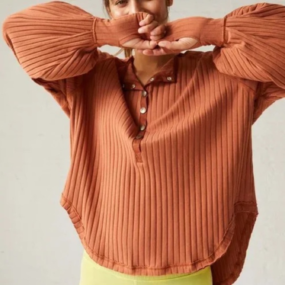 FP Movement by Free People Bella Ribbed Henley NWOT — Size Medium